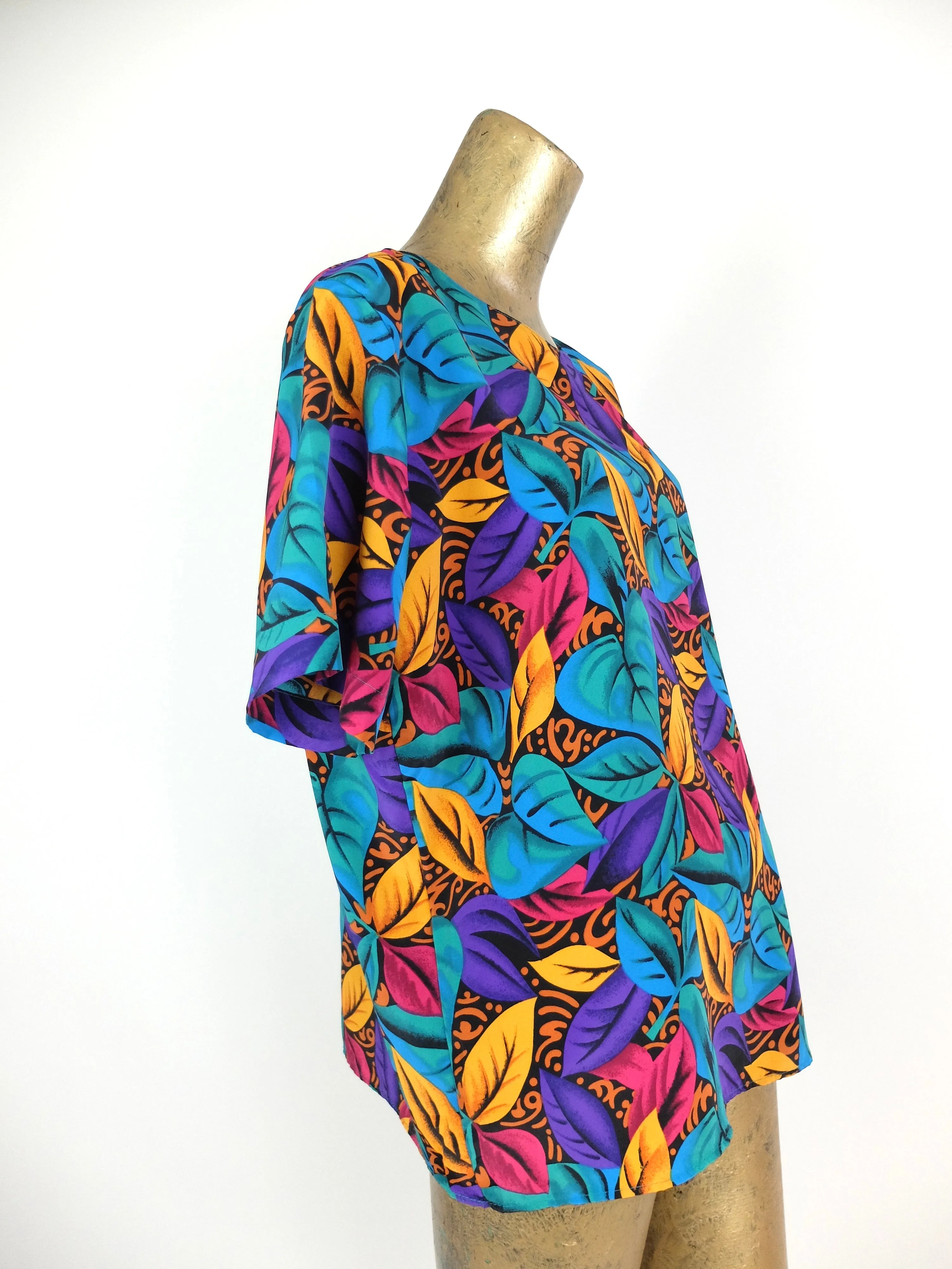 80s Abstract Floral Leaves Scoop Neck Short Sleeve Shirt