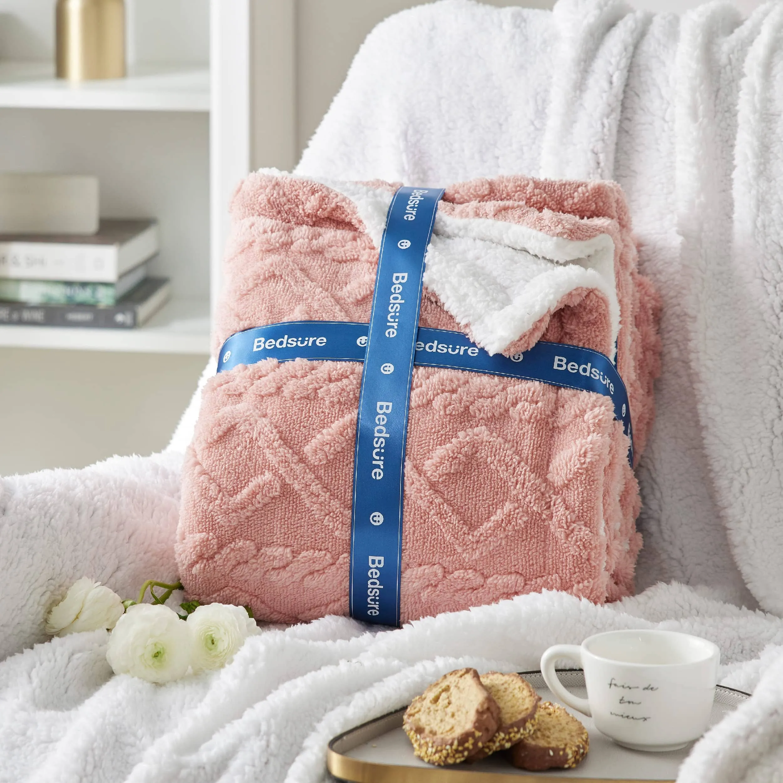 Bedsure Fuzzy Soft Sherpa Throw Blanket