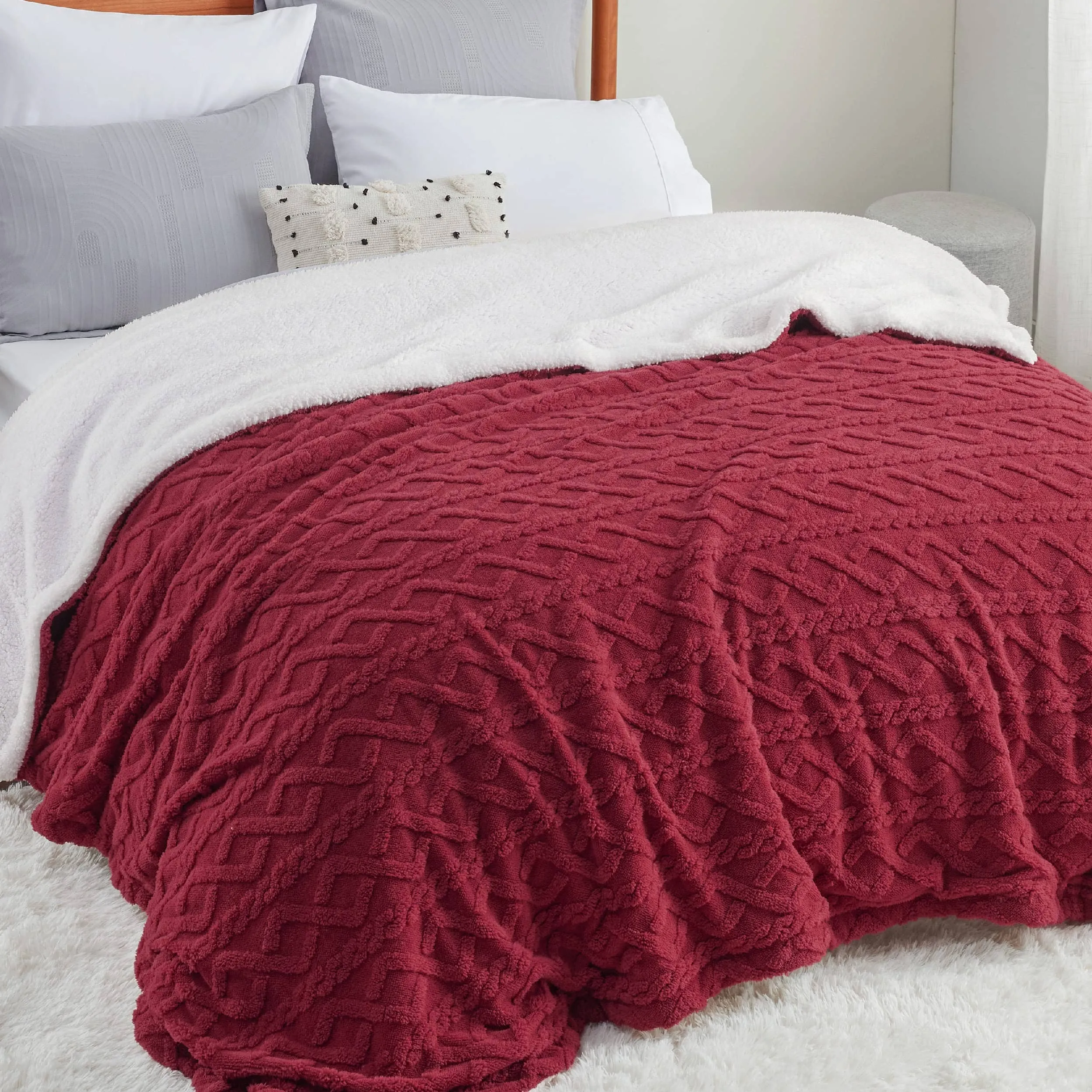 Bedsure Fuzzy Soft Sherpa Throw Blanket