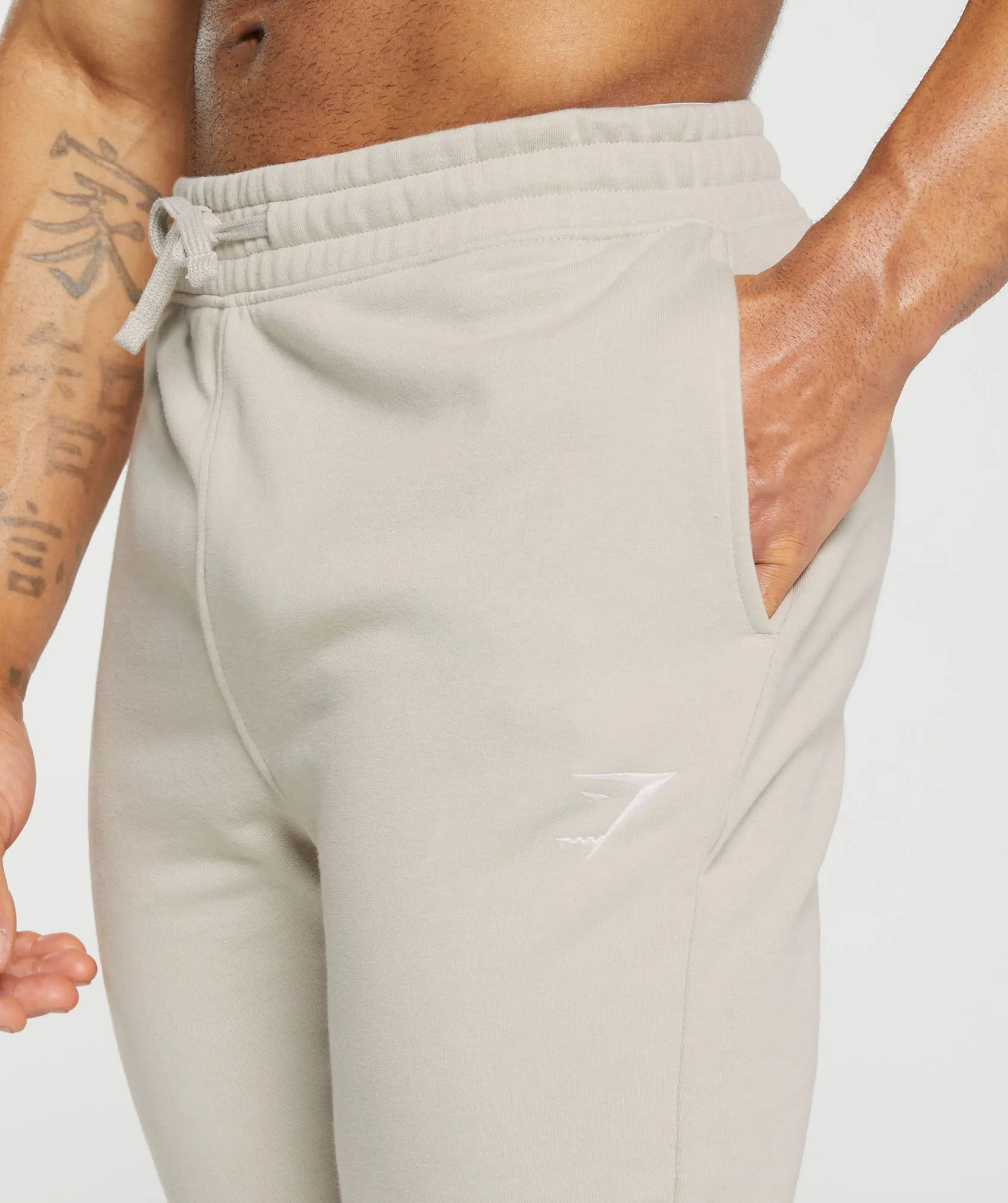 Gymshark Crest Joggers - Pebble Grey