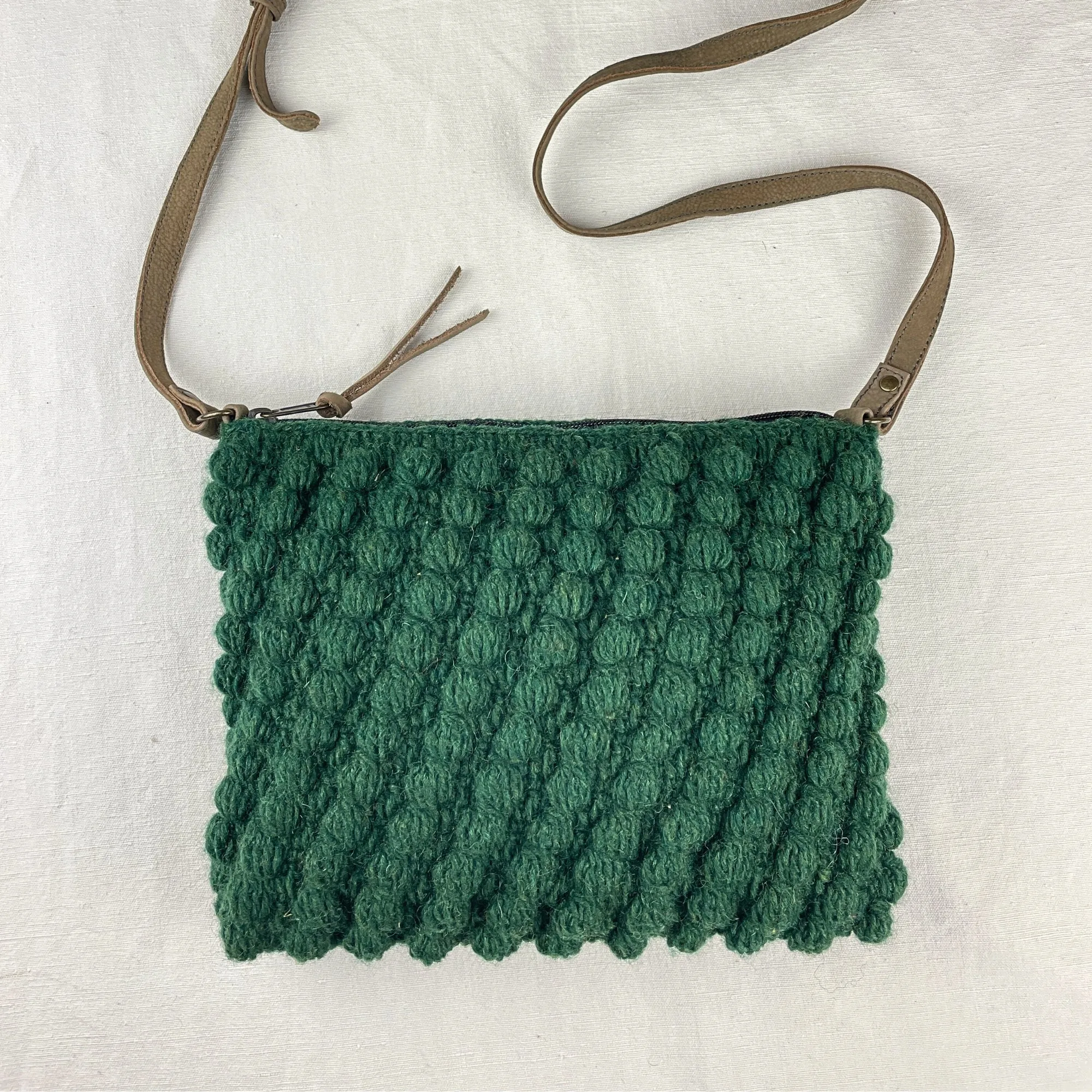 SUMAN Crochet Bobble Cross Body Handbag (WS)